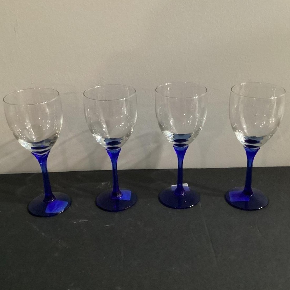Set Of 4 Libbey Domaine Cobalt Blue Flower Stem Water Wine Glasses
